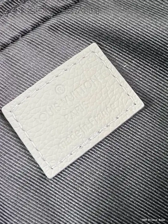 AAA Replica Ru TRIO MESSENGER VUITTON LOUIS 0530